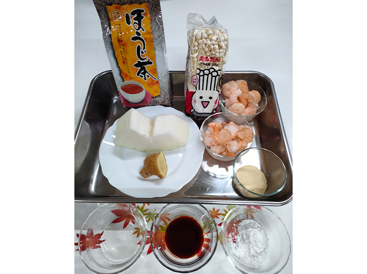 冬瓜と生姜のほうじ茶スープ